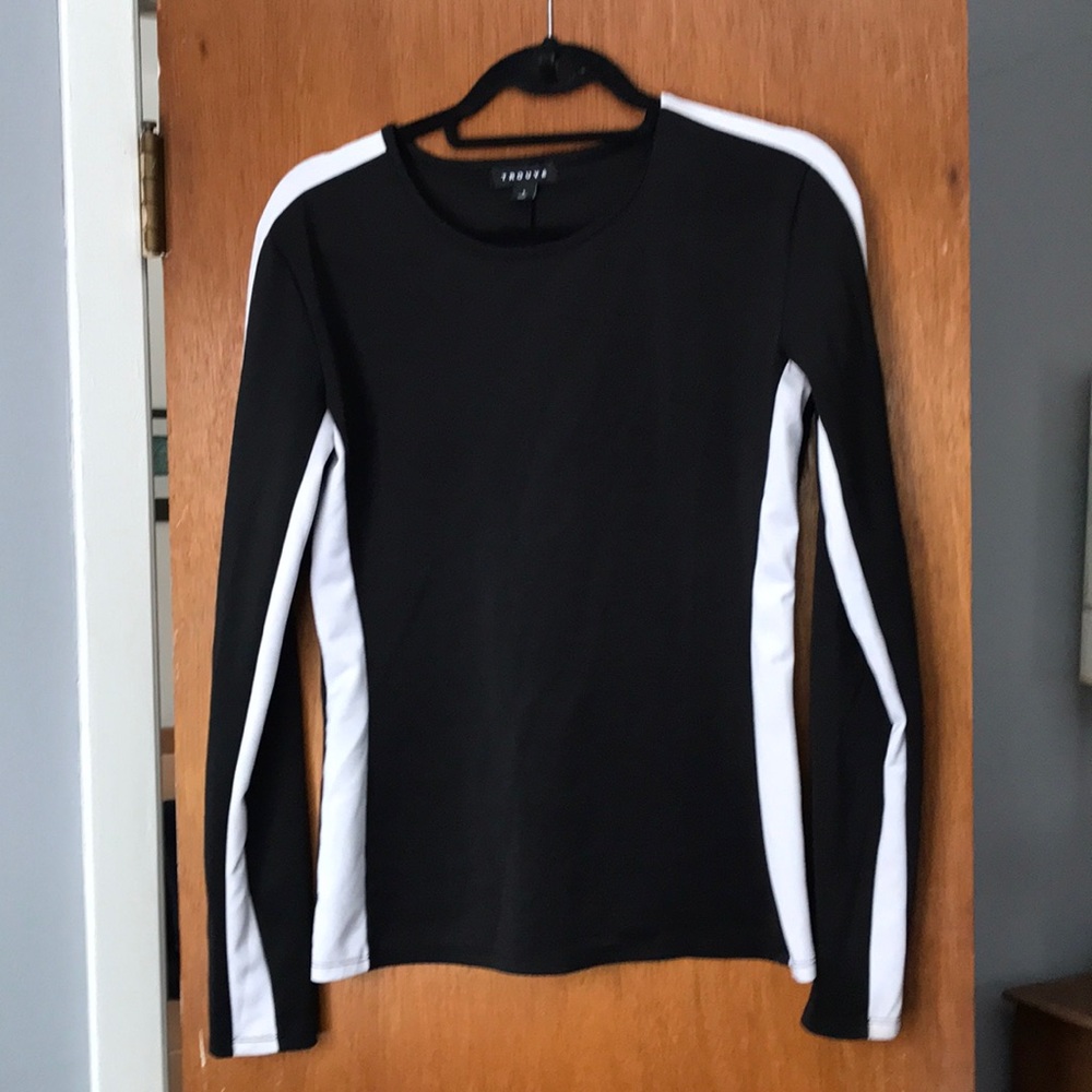 TROUVÉ Cool black and white T-shirt Top SO flattering!! Nordstrom